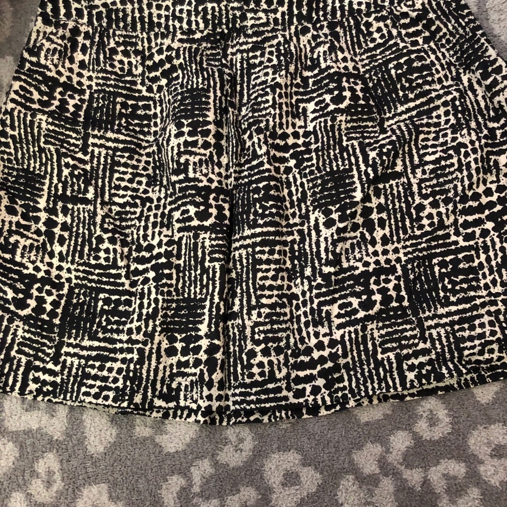 Black/tan skirt
